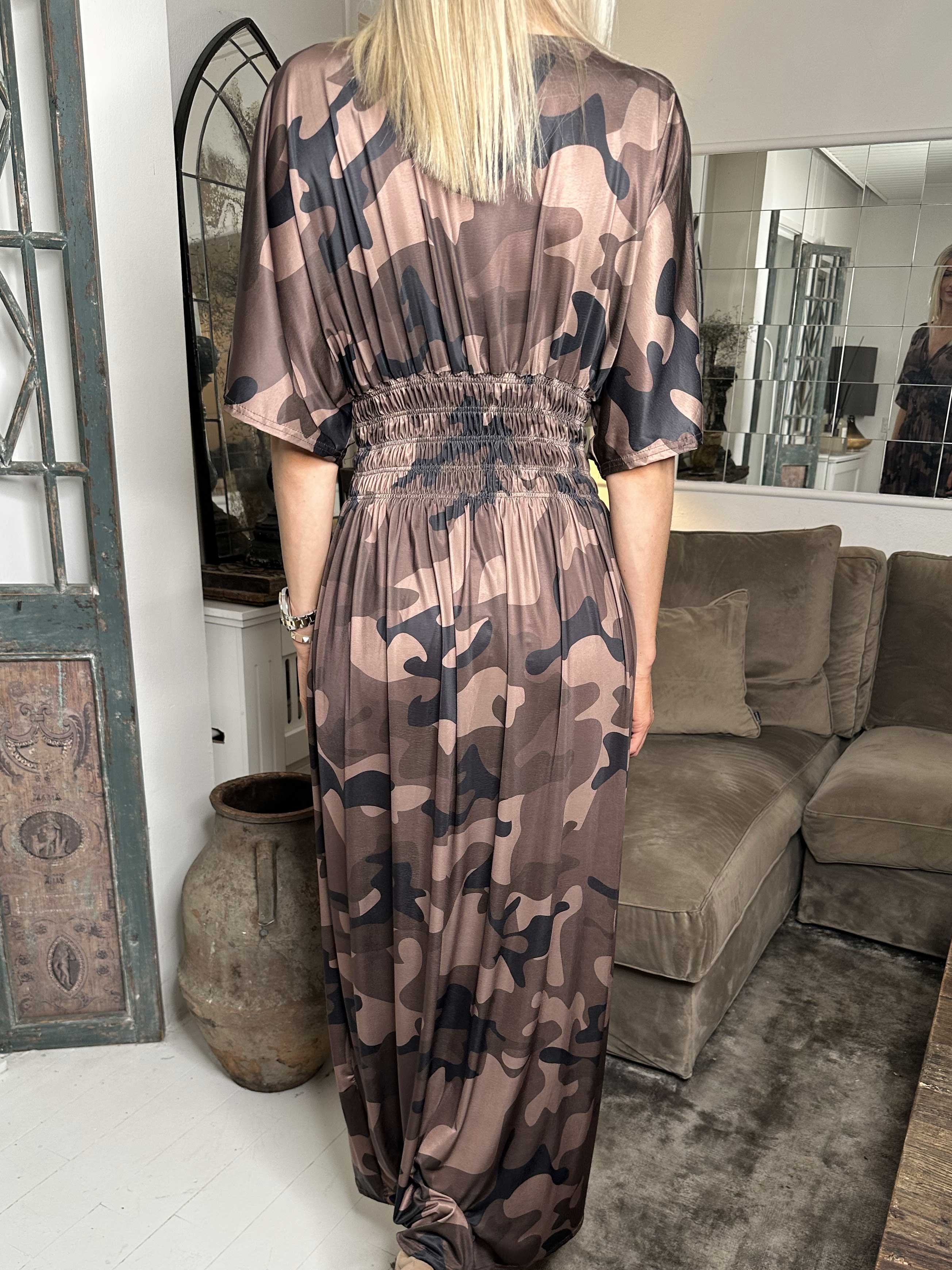 Pams Camo - Lang elastisk kjole i camouflageprint